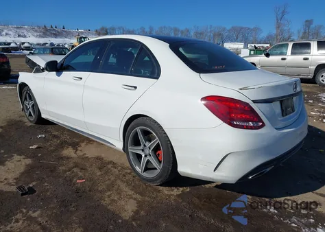 2017 Mercedes-Benz C 300 Sport 4Matic z USA, uszkodzony, nr VIN WDDWF4KB5HR217085